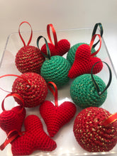 Charger l'image dans la galerie, Boule de Noel en crochet